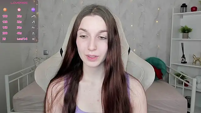Snapshot of Miss___Eva chatting on 10.20.25 Miss Eva online show from 10.20.25