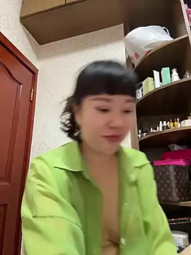 Snapshot of Xinlan-Asia chatting on 04.01.26 Xinlan-Asia online show from 04.01.26