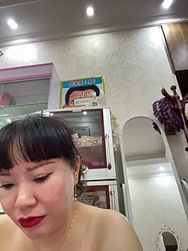 Snapshot of Xinlan-Asia chatting on 04.22.26 Xinlan-Asia online show from 04.22.26