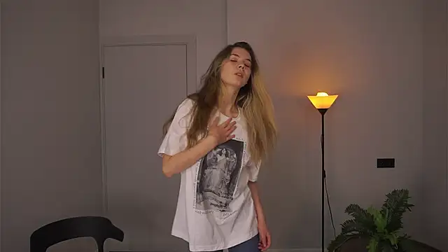 Snapshot of MarlinVarian chatting on 09.14.25 MarlinVarian online show from 09.14.25