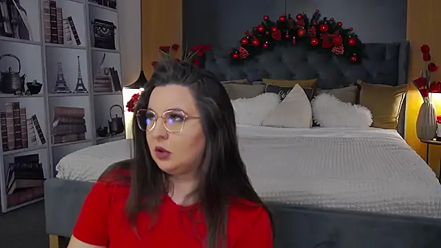 Mia Swano online show from 12.20.25