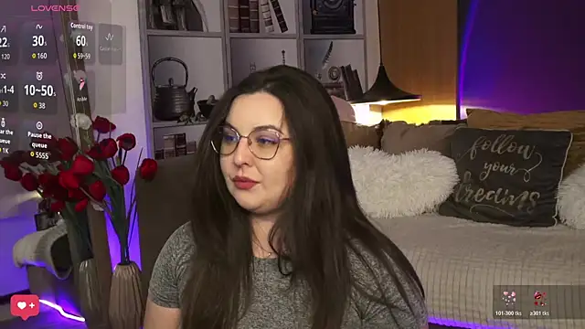 Mia Swano online show from 04.29.26