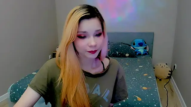 Snapshot of Kitten_Alissa chatting on 10.02.25 Kitten Alissa online show from 10.02.25