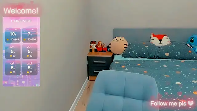 Snapshot of Kitten_Alissa chatting on 11.21.25 Kitten Alissa online show from 11.21.25