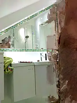 Snapshot of Oldmenhot66 chatting on 10.07.25 Oldmenhot66 online show from 10.07.25