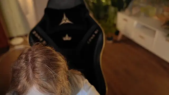 Snapshot of rosy_petal chatting on 09.11.25 rosy petal online show from 09.11.25