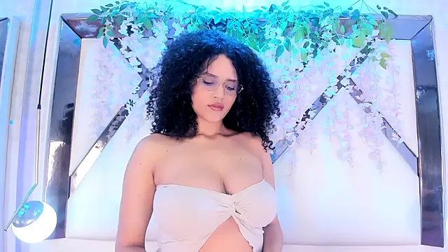 Snapshot of Lilithadams1 chatting on 02.12.26 Lilithadams1 online show from 02.12.26