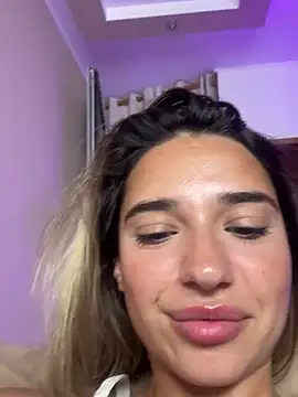 Snapshot of ItalianGirl chatting on 09.20.25 ItalianGirl online show from 09.20.25