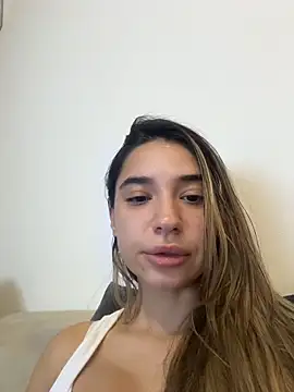 Snapshot of ItalianGirl chatting on 11.20.25 ItalianGirl online show from 11.20.25