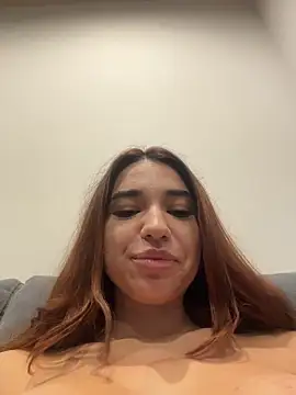 Snapshot of ItalianGirl chatting on 12.01.25 ItalianGirl online show from 12.01.25