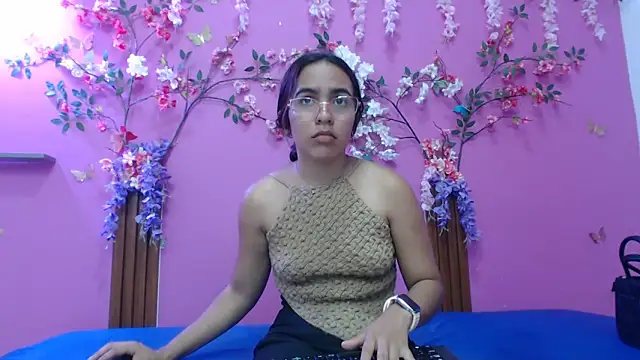 skinnysofia18 online show from 02.08.26