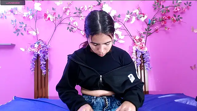 skinnysofia18 online show from 07.02.26