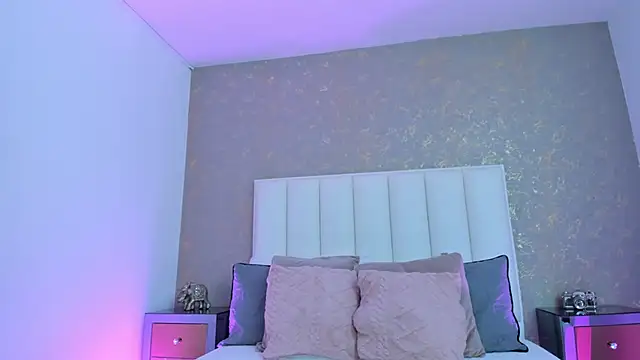 KaylieBrooks online show from 05.04.26