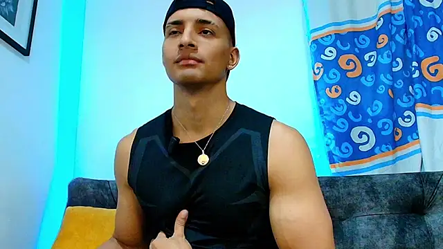 Snapshot of Smith_Fitness chatting on 06.14.26 Smith Fitness online show from 06.14.26