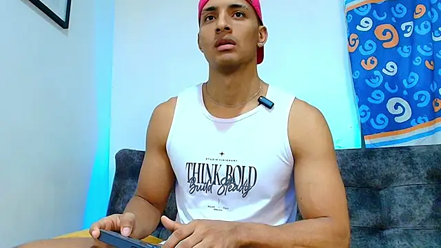 Snapshot of Smith_Fitness chatting on 06.19.26 Smith Fitness online show from 06.19.26