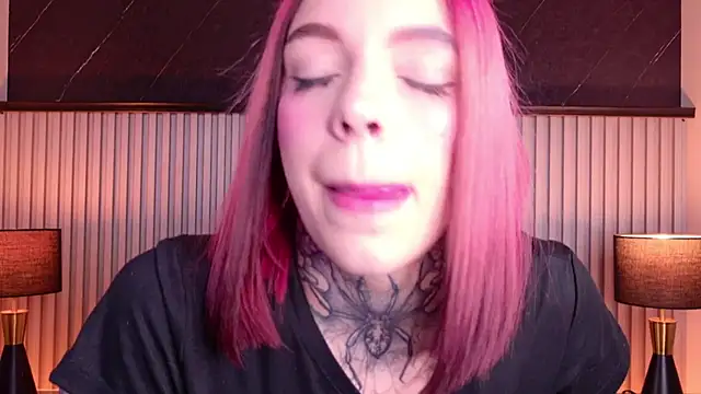 Meganreed  online show from 07.18.26