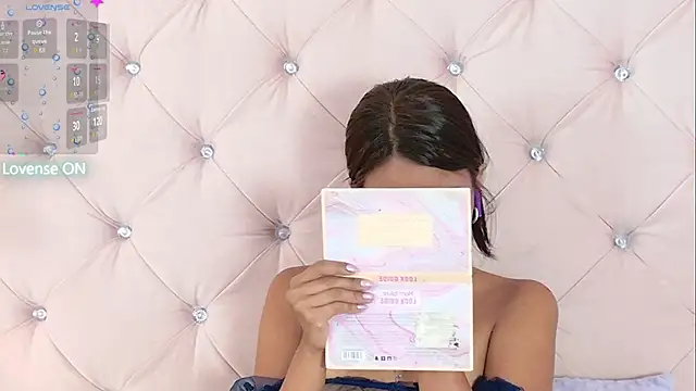 CaterinaRomano online show from 09.15.25