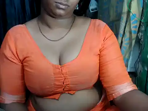 Snapshot of DearKimmi chatting on 12.15.24 DearKimmi online show from 12.15.24