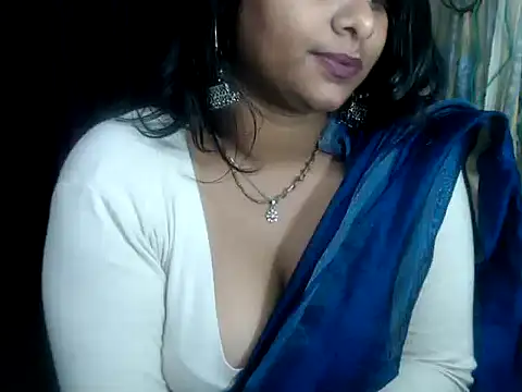 Snapshot of DearKimmi chatting on 12.24.24 DearKimmi online show from 12.24.24