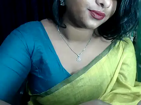 Snapshot of DearKimmi chatting on 12.29.24 DearKimmi online show from 12.29.24