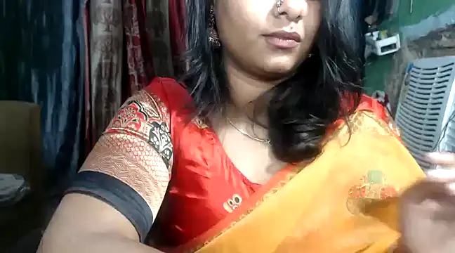 Snapshot of DearKimmi chatting on 03.18.25 DearKimmi online show from 03.18.25