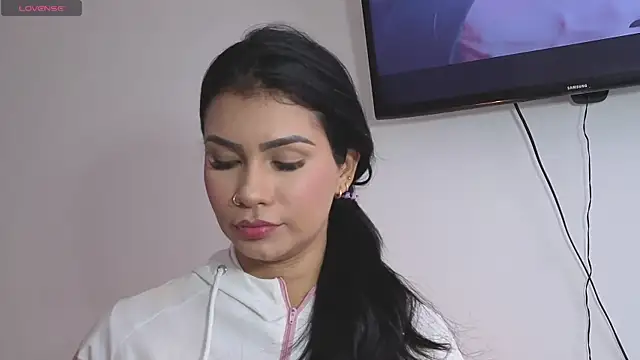 Snapshot of Paulaboterom chatting on 08.05.26 Paulaboterom online show from 08.05.26