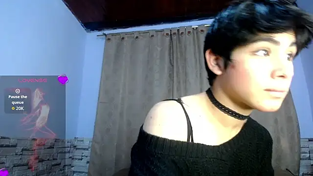 DaraKat18 online show from 10.25.25