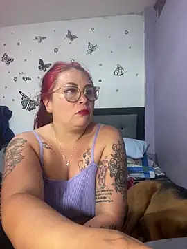 Snapshot of anythompsom chatting on 03.25.26 anythompsom online show from 03.25.26