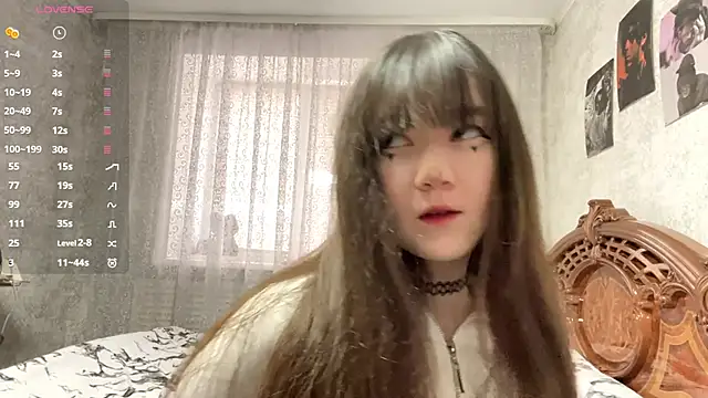 Pikmigirl18 online show from 10.30.25