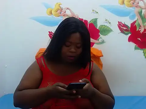 Snapshot of EbonyHotBunsx44 chatting on 09.16.25 EbonyHotBunsx44 online show from 09.16.25