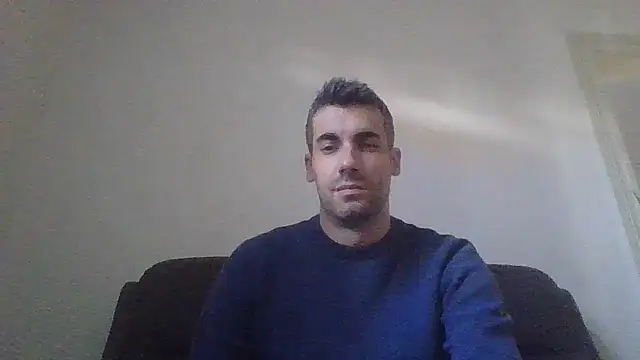 JulioIsHere4you online show from 10.18.25