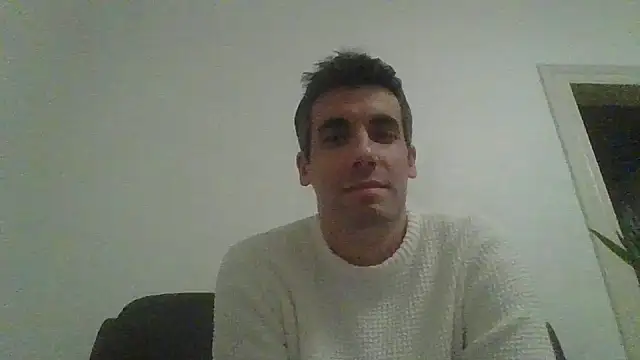 JulioIsHere4you online show from 11.25.25