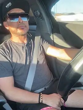 Snapshot of RiverTM chatting on 09.23.25 RiverTM online show from 09.23.25