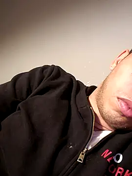 skiner222asd online show from 04.22.26