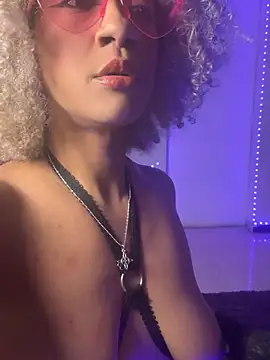 Snapshot of Dark_chanel chatting on 02.14.26 Dark chanel online show from 02.14.26