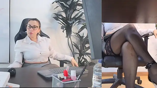 Snapshot of Samantha_Milf__ chatting on 07.31.26 Samantha Milf online show from 07.31.26