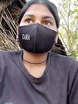 Snapshot of Janvi_Jaitly chatting on 11.07.25 Janvi Jaitly online show from 11.07.25