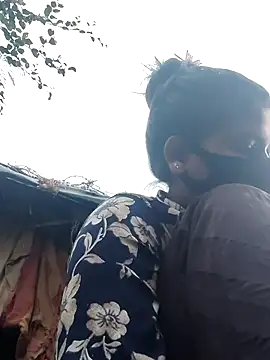 Snapshot of Janvi_Jaitly chatting on 12.04.25 Janvi Jaitly online show from 12.04.25