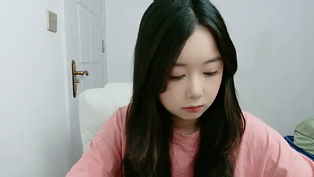 Snapshot of nbhbhu chatting on 09.12.25 nbhbhu online show from 09.12.25