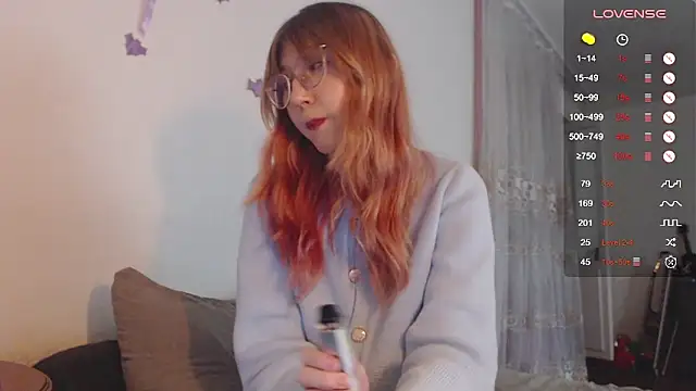 Snapshot of ohmycheryl chatting on 10.27.25 ohmycheryl online show from 10.27.25