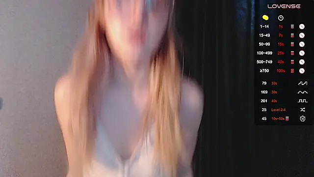 Snapshot of ohmycheryl chatting on 12.15.25 ohmycheryl online show from 12.15.25