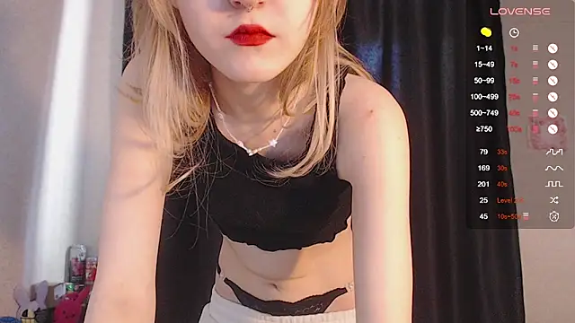 Snapshot of ohmycheryl chatting on 01.13.26 ohmycheryl online show from 01.13.26