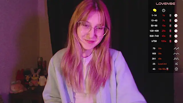 Snapshot of ohmycheryl chatting on 01.17.26 ohmycheryl online show from 01.17.26