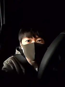 Snapshot of shin_brief chatting on 02.28.26 shin brief online show from 02.28.26