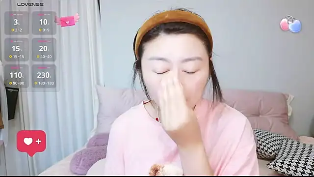 Snapshot of Diva_VVN chatting on 06.04.26 Diva VVN online show from 06.04.26