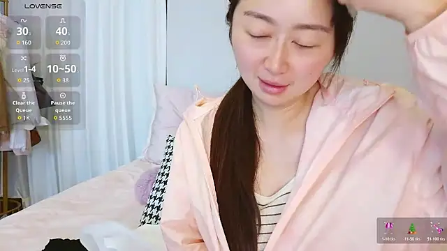 Snapshot of Diva_VVN chatting on 06.12.26 Diva VVN online show from 06.12.26