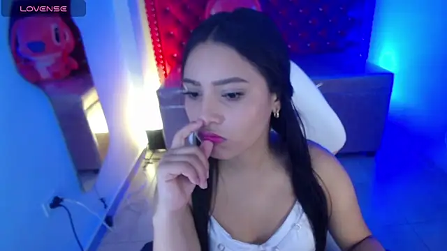 Snapshot of Ariannaa_m chatting on 10.10.25 Ariannaa m online show from 10.10.25
