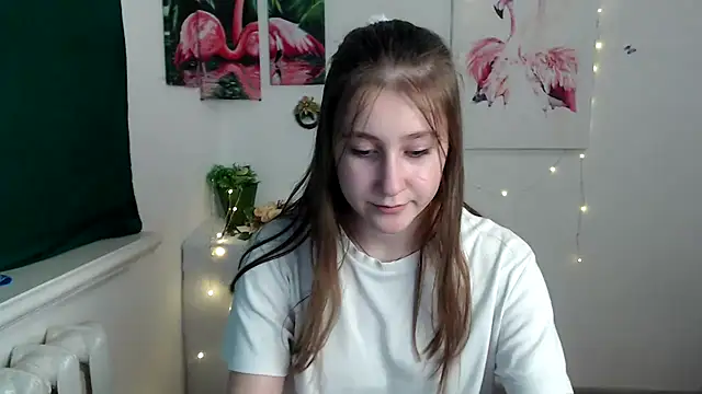 Snapshot of Milka_kamila chatting on 10.27.25 Milka kamila online show from 10.27.25