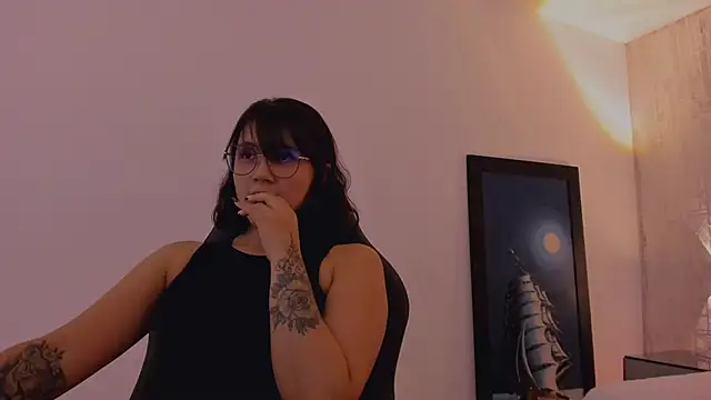 AnnaraLein online show from 12.19.25