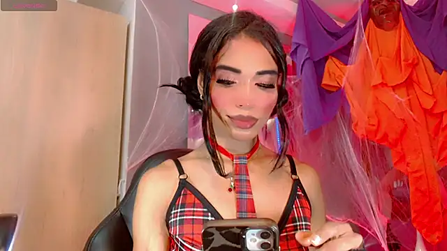 Snapshot of BabyAmatiis_ chatting on 10.29.25 BabyAmatiis online show from 10.29.25